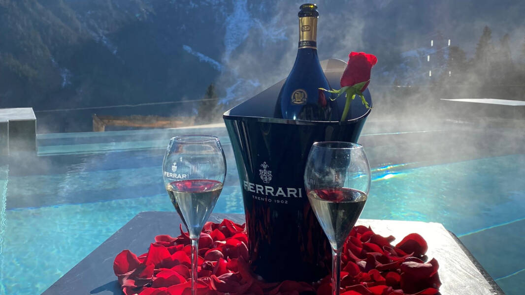 Aperitivo infinity pool